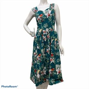 Vintage Hawaiian Tropical Dress Green Floral Bird
